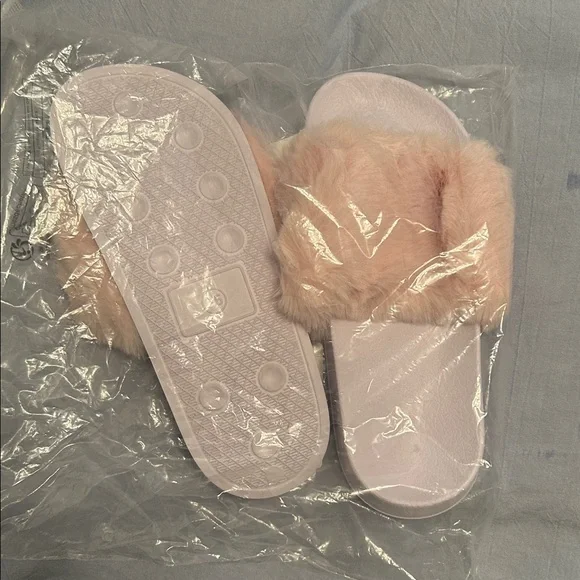 Fluffy Pink Slippers - Picture 2 of 5